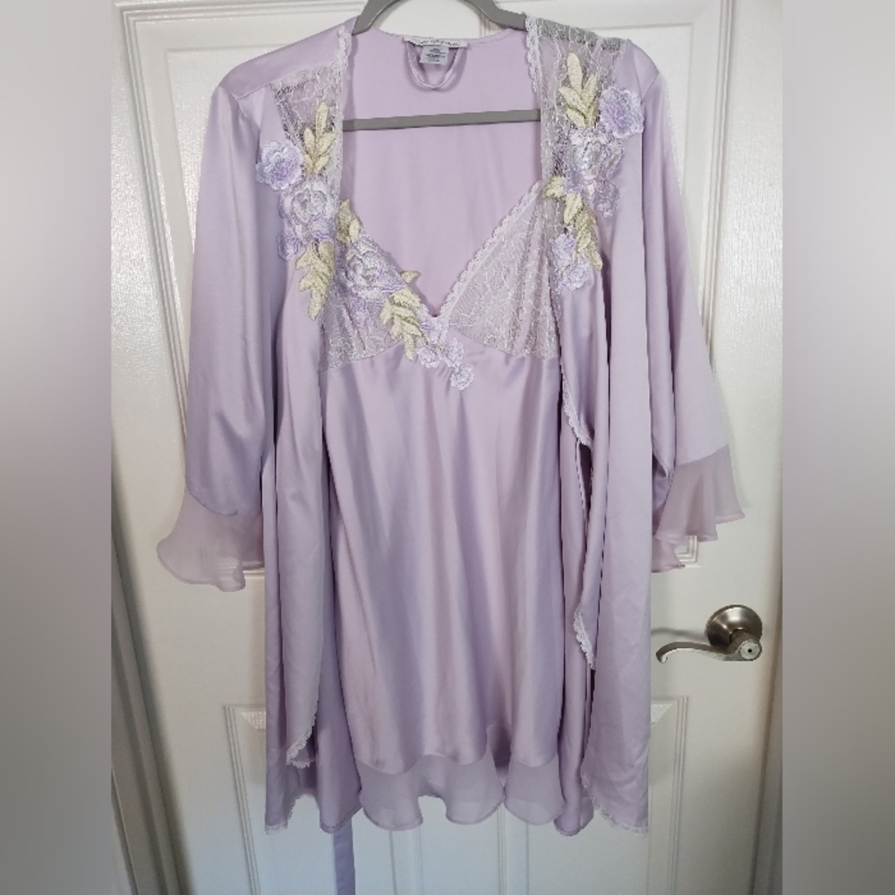Linea Donatella Lilac Floral Lace Slip & Robe Set
